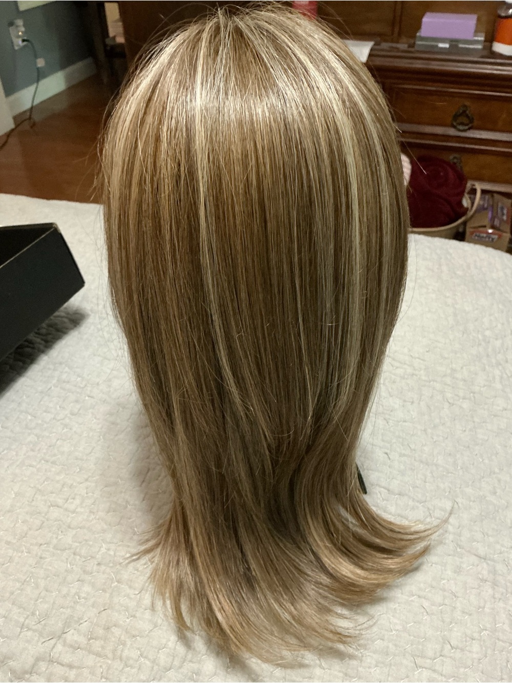 Velvet Noire Boutique Tennille wig in Honey Graham